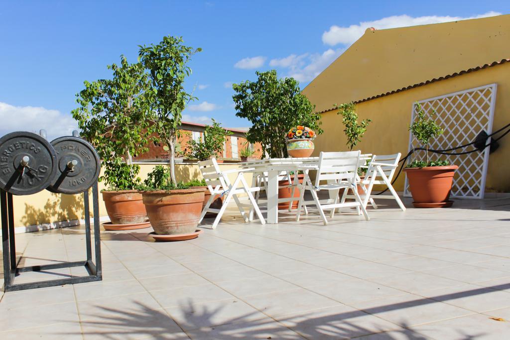 Bed And Breakfast Agrumi In Terrazza Aragona Kültér fotó